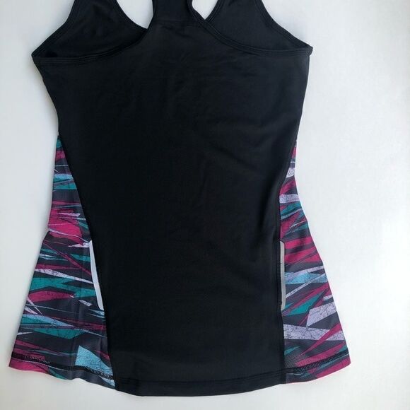 Under Armour coldblack tank HeatGear Jersey tank - Picture 2 of 15